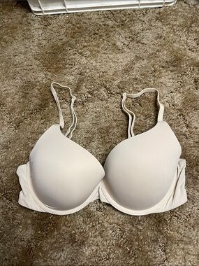 Victoria’s Secret T Shirt Push Up Full Coverage Bra Size 34C